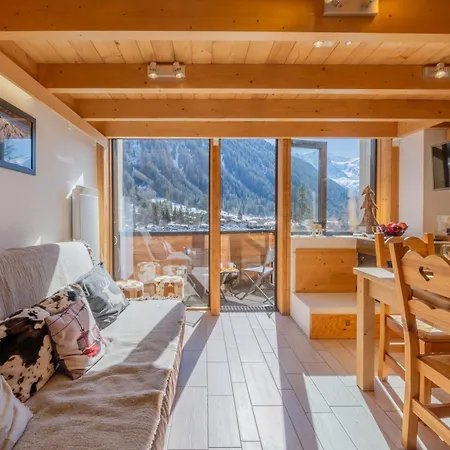 Grand Roc - Ancolies 215 - Happy * Chamonix